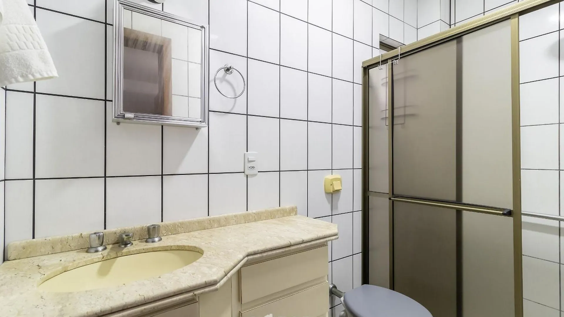 Apto C/ Churrasq. A 300M Da Praia Itapema Mln701 Apartamento